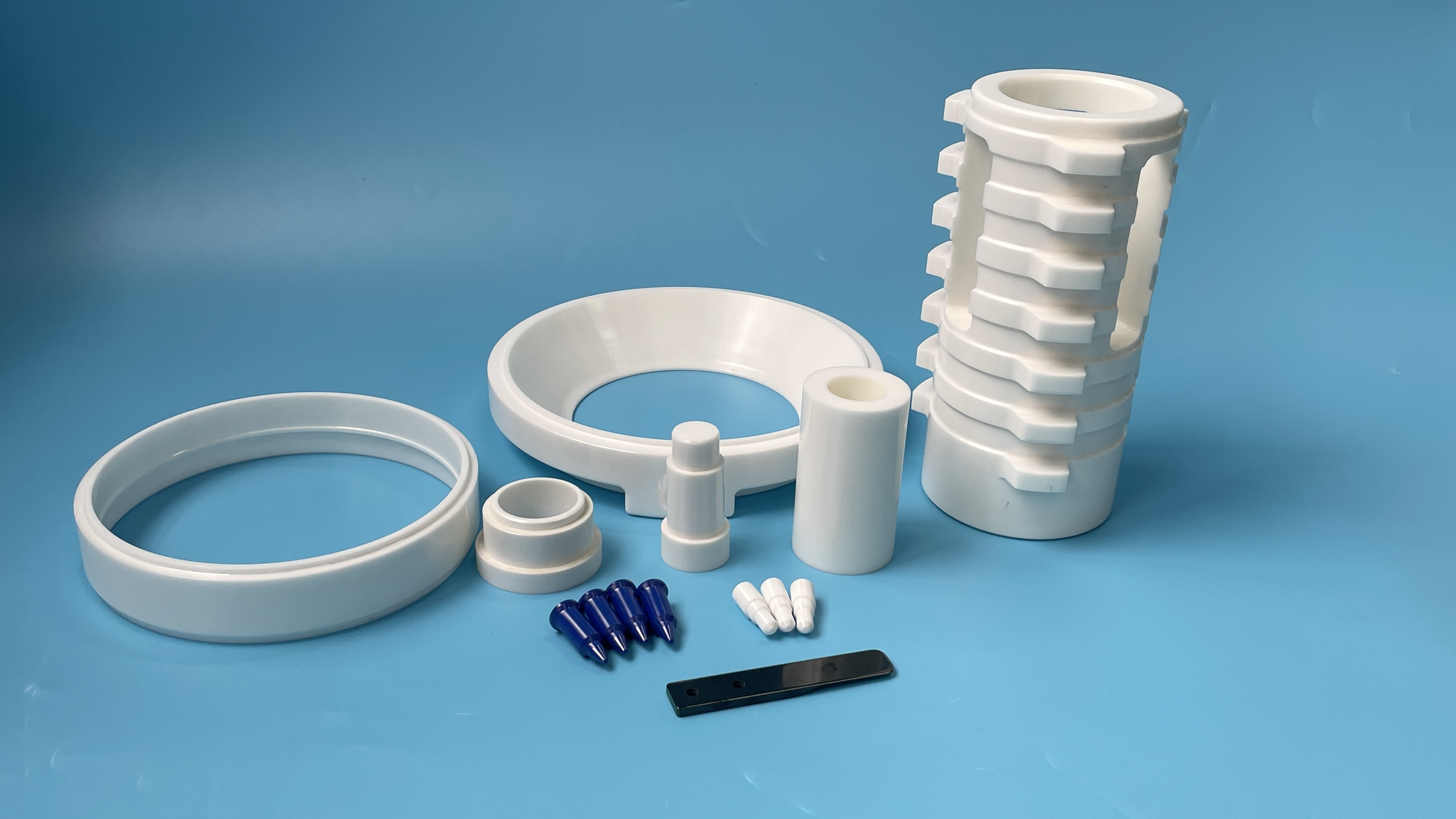 工業(yè)陶瓷如何助力新能源汽車(chē)“輕裝上陣”？